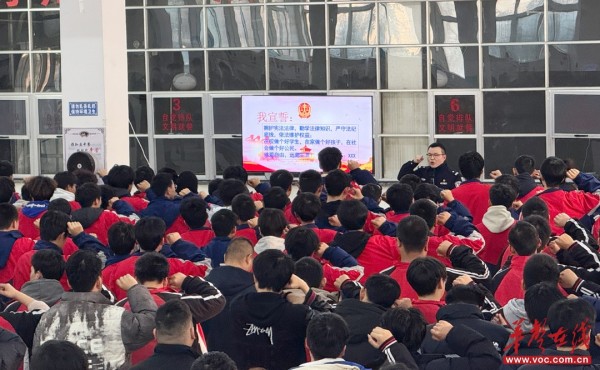 青春守護(hù) 向陽(yáng)而生 常德新德才職業(yè)學(xué)校開(kāi)展青春期輔導(dǎo)講座