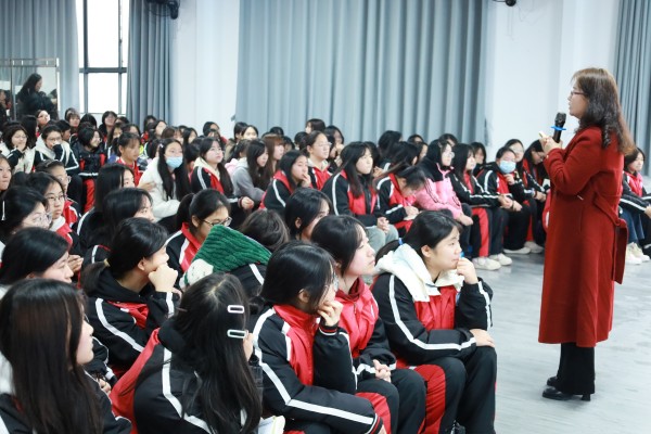 常德新德才職業(yè)學校,常德新德才,常德招生就業(yè),電子商務(wù)專業(yè)學校,專業(yè)學校報考哪里好