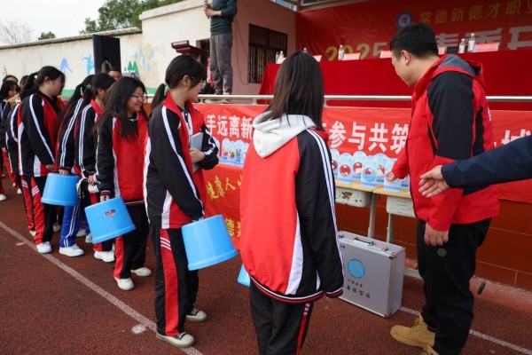 常德新德才職業(yè)學校,常德新德才,常德招生就業(yè),電子商務專業(yè)學校,專業(yè)學校報考哪里好