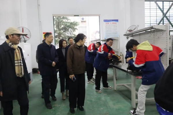 常德新德才職業(yè)學(xué)校,常德新德才,常德招生就業(yè),電子商務(wù)專業(yè)學(xué)校,專業(yè)學(xué)校報(bào)考哪里好